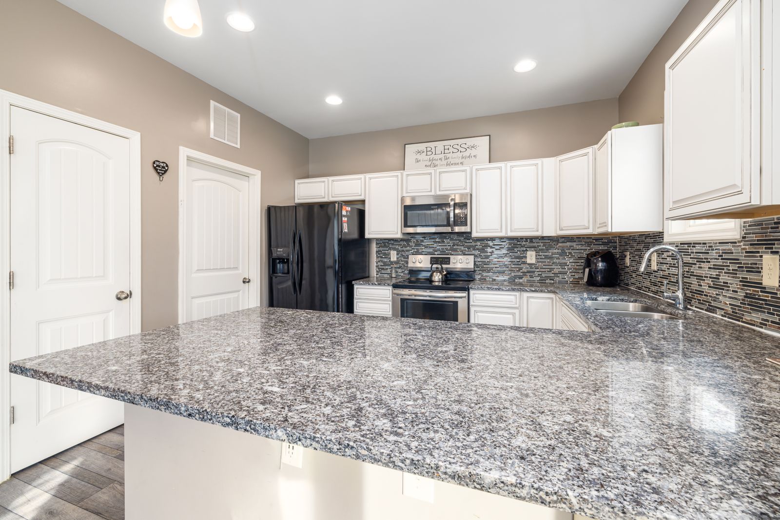 Kashmir White Granite Countertop